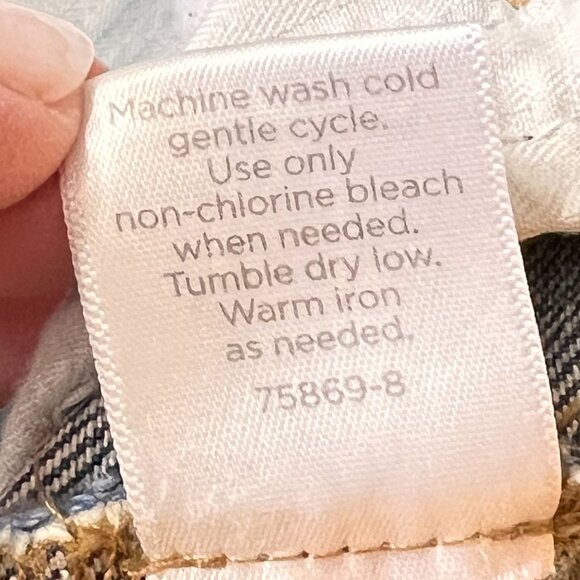 JCP Blue Jeans Denim Jacket Medium Distressed 93677 Button Pockets Short Classic - Picture 6 of 10